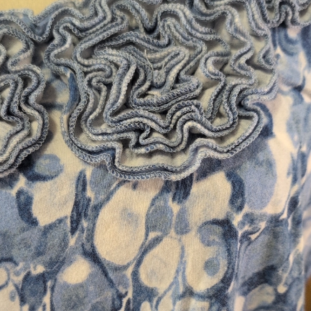 Ruby Rd. Blue and White Patterned Blouse - Picture 4 of 6